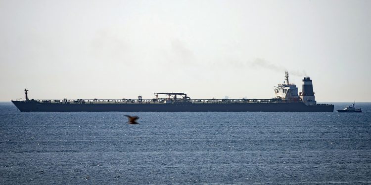 EUA emitem ordem para apreender petroleiro iraniano que ficou retido em Gibraltar