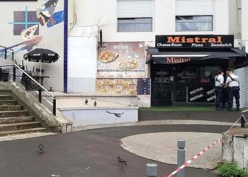 Garçom é assassinado por cliente em Paris depois de ‘demorar muito’ para preparar lanche