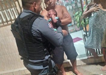 POLICIAL MILITAR SALVA VIDA DE BEBÊ APÓS SE ENGASGAR COM LEITE MATERNO COM POUCOS DIAS DE VIDA NA CIDADE DE SÃO LUÍS-MA.