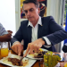 Após péssima repercussão, Bolsonaro desiste de churrasco no Alvorada.