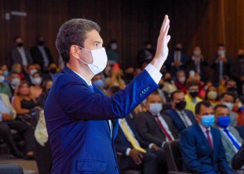 EDUARDO BRAIDE FOI EMPOSSADO PREFEITO DE SÃO LUÍS NA ASSEMBLEIA LEGISLATIVA DO MARANHÃO.