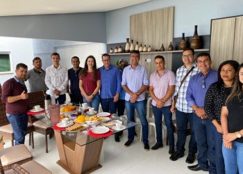 O PREFEITO DE SÃO PEDRO DOS CRENTES, DR. LAHESIO BONFIM PRÉ-CANDIDATO A GOVERNADOR DO MARANHÃO VISITA A CIDADE DE SÃO JOÃO DO PARAÍSO.