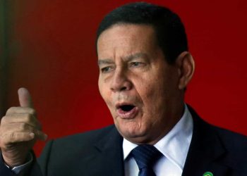 Mourão ao ser questionado sobre mortes pela polícia em Jacarezinho diz ‘Tudo bandido’.
