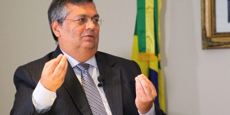 Flávio Dino é o novo presidente do PSB e Luciano Leitoa é destituído do comando da legenda no Maranhão.