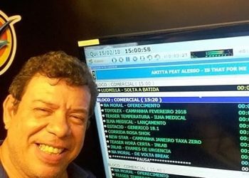 Morre o locutor e radialista Rubinho Jones de complicações da Covid-19.