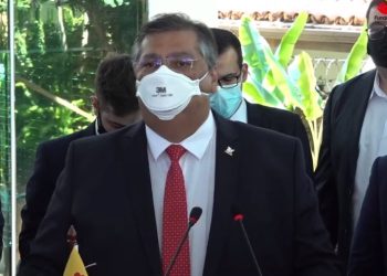 FLÁVIO DINO E MARCELO FREIXO ASSINAM FICHA DE FILIAÇÃO AO PSB