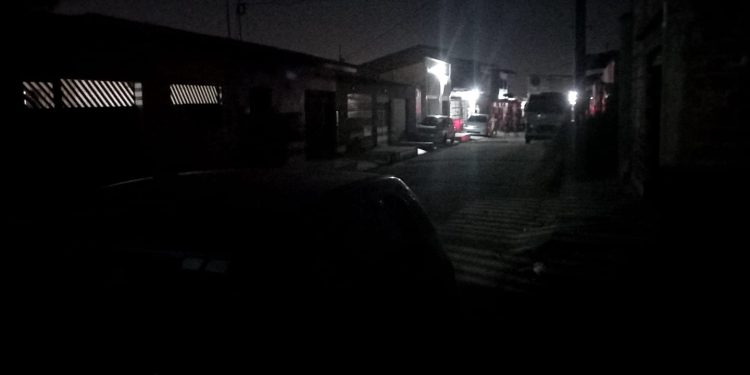 Falta de iluminação pública gera insegurança em bairro de Paço do Lumiar.