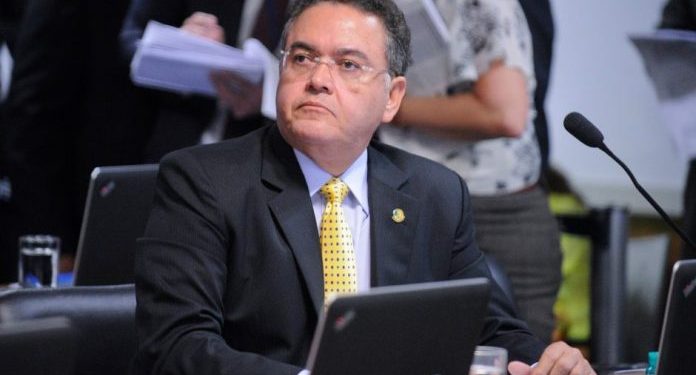 Senador Roberto Rocha (PTB–MA) é investigado em inquérito sobre desvios de emendas