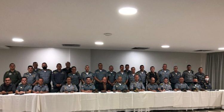 Coronel Leite, secretário de segurança, reúne- se com alto comando da PM para traçar estratégias de segurança