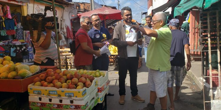 Enilton Rodrigues, candidato a governador, teve agenda na feira do João Paulo em São Luís