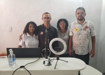 Enilton Rodrigues, candidato a governador, visita estúdio de emissora de Rádio WEB Voz do Horizonte, na cidade de Paço do Lumiar