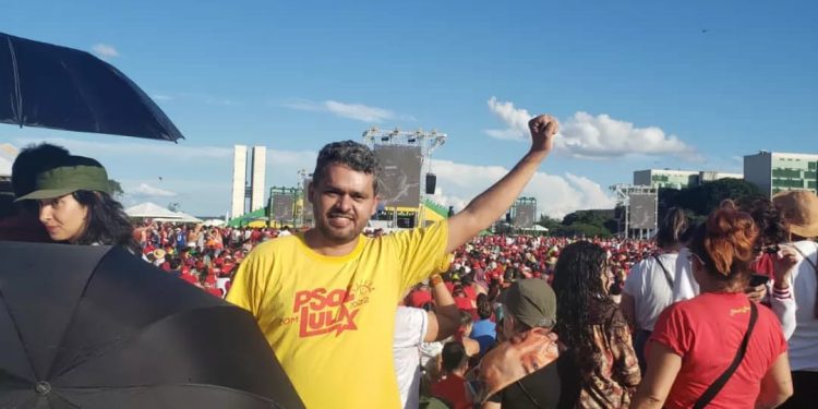 Enilton Rodrigues, presidente estadual do PSOL/MA, esteve na posse do presidente Lula