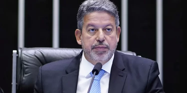 O Presidente da Câmara, Deputado Artur Lira, quer aprovar novo ICMS dos combustíveis ainda essa semana