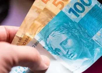 Lula Assina Decreto: Salário Mínimo Será Reajustado para R$ 1.412 em 2024