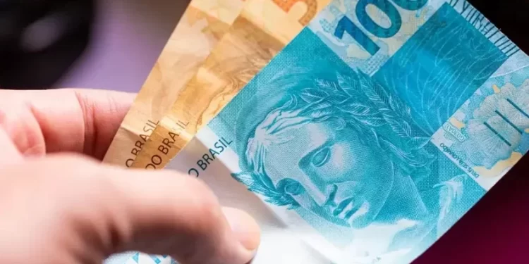 Lula Assina Decreto: Salário Mínimo Será Reajustado para R$ 1.412 em 2024