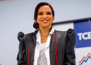 Flávia Gonzalez faz história ao tornar-se a primeira mulher a assumir cargo no TCE-MA