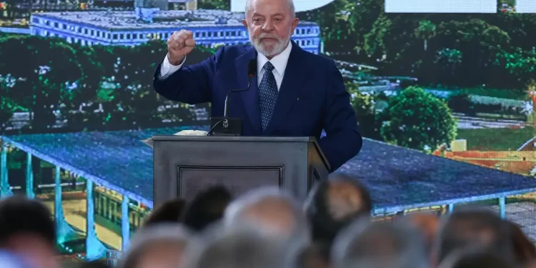 Lula Defende Punição Exemplar a Responsáveis por Atos Golpistas de 8/1