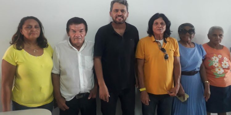 Vicente da Mandioca (PSOL) é lançado a pré-candidato a prefeito em Davinópolis, com a presença de Enilton Rodrigues, que foi candidato a governador em 2022