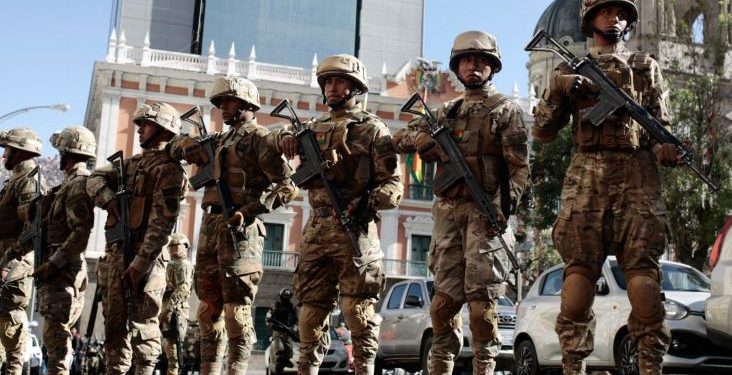 Tentativa de Golpe na Bolívia, Presidente Luís Arce Nomeia Novo Comando Militar