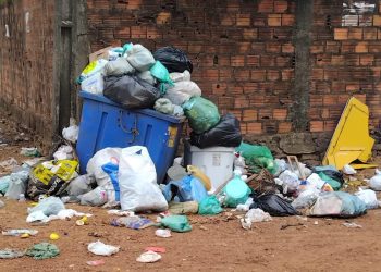 DENÚCIA NA RADIO EXPRESSO LUMINENSE: Cresce a Insatisfação Popular com o Acúmulo de Lixo em Paço do Lumia