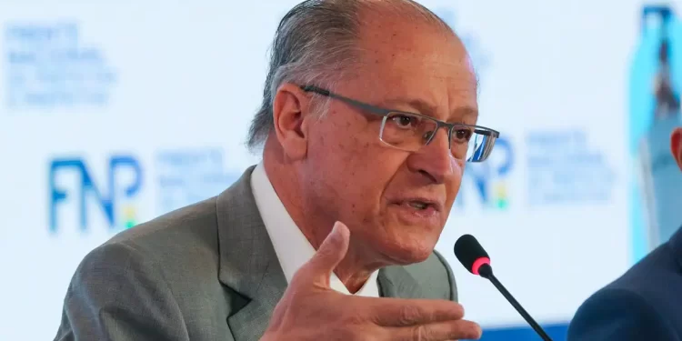 Alckmin: impacto do tarifaço de Trump afeta apenas 3,3% das exportações e aposta em novos acordos comerciais
