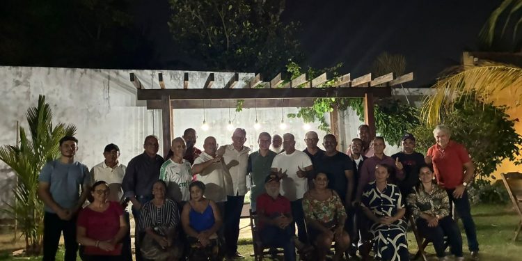 Professor Edmilson Carneiro anuncia pré-candidatura a deputado federal durante ato político “Raízes e Laços por Paço”